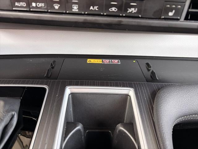 2025 Toyota SIENNA XLE XLE 8 Passenger