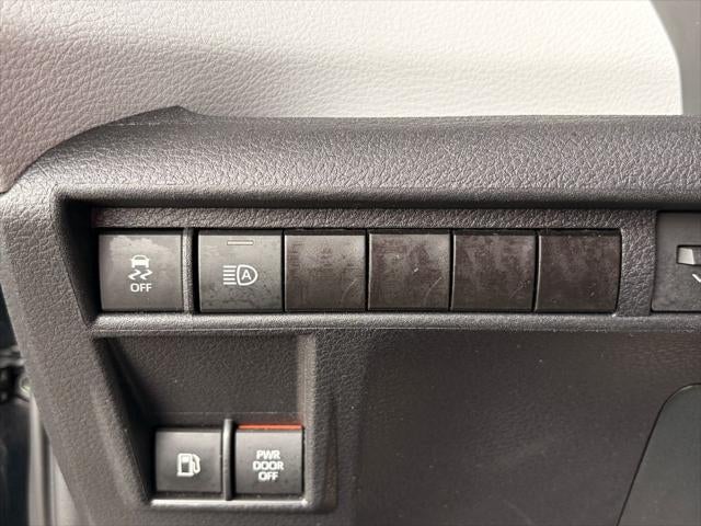 2025 Toyota SIENNA XLE XLE 8 Passenger