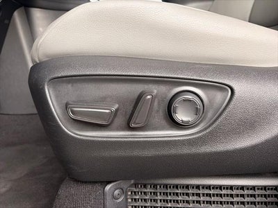 2025 Toyota SIENNA XLE XLE 8 Passenger