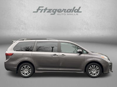 2020 Toyota SIENNA XLE 3.5L XLE 7 Passenger