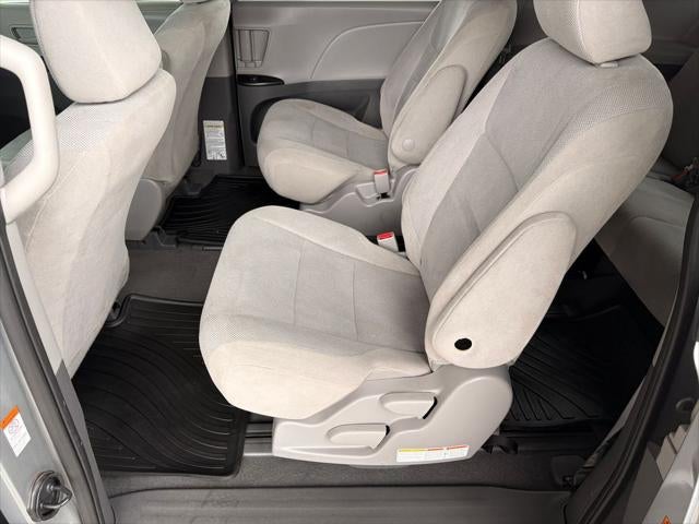 2020 Toyota Sienna L 7 Passenger