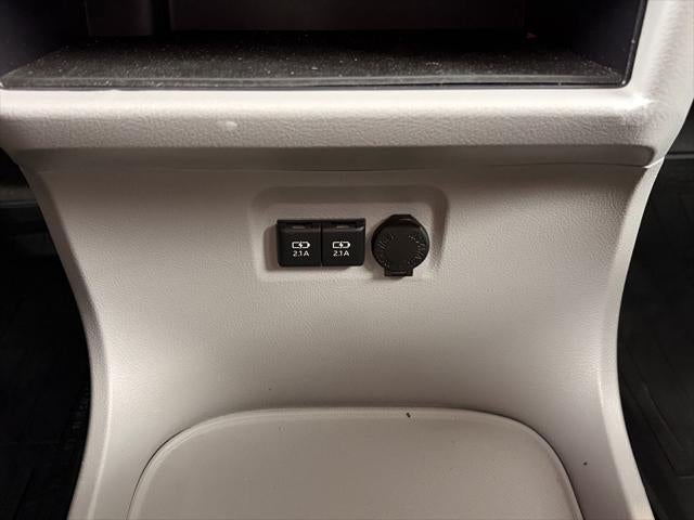2020 Toyota Sienna L 7 Passenger