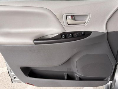 2020 Toyota Sienna L 7 Passenger