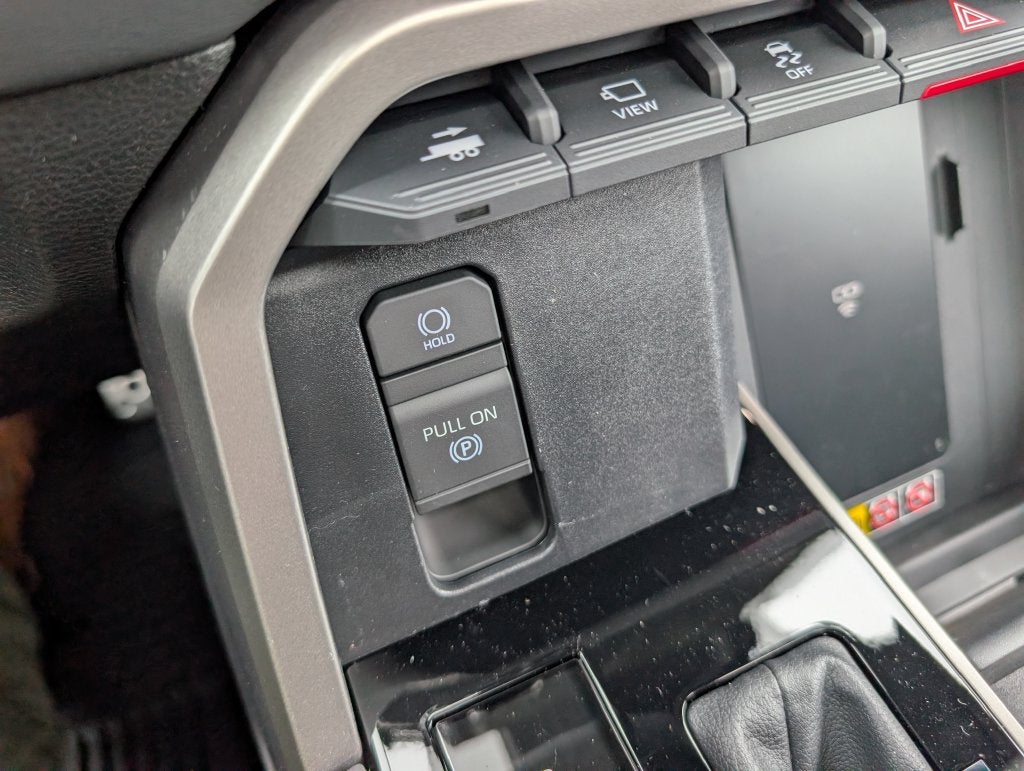 2026 Toyota Tundra i-FORCE MAX Platinum i-FORCE MAX