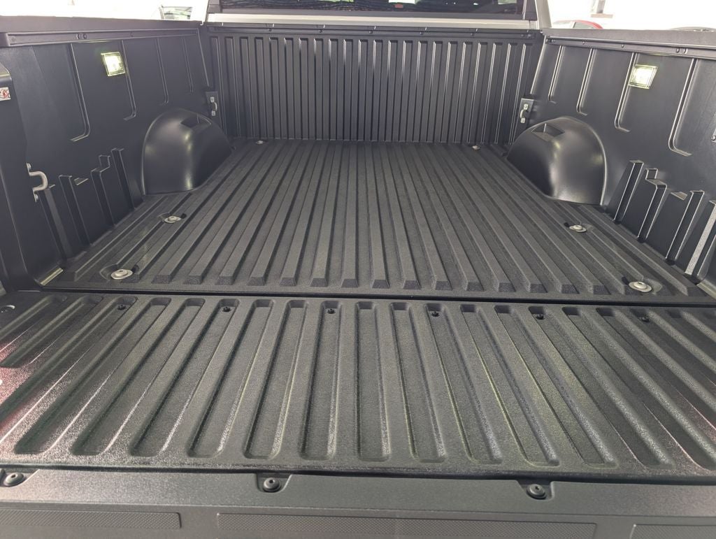 2026 Toyota Tundra i-FORCE MAX Platinum i-FORCE MAX