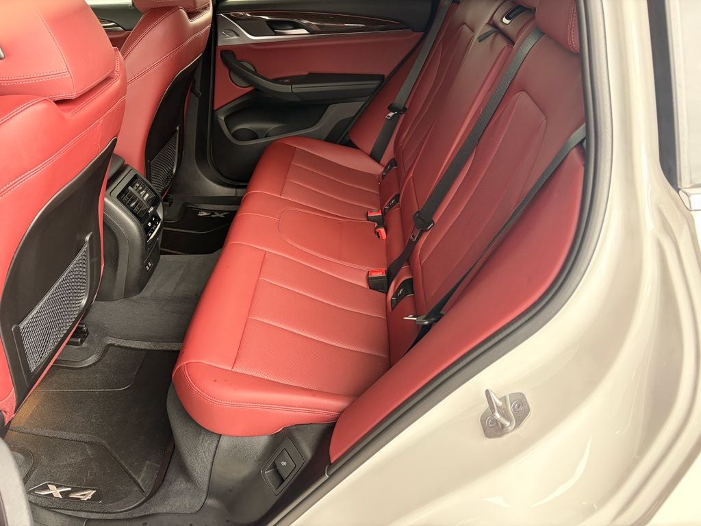 2023 BMW X4 xDrive30i