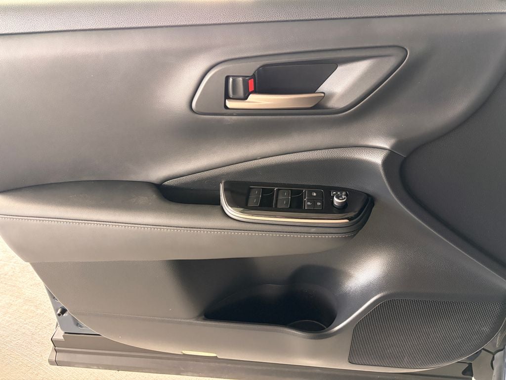 2025 Toyota CROWN XLE