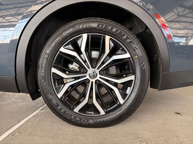 2025 Toyota CROWN XLE