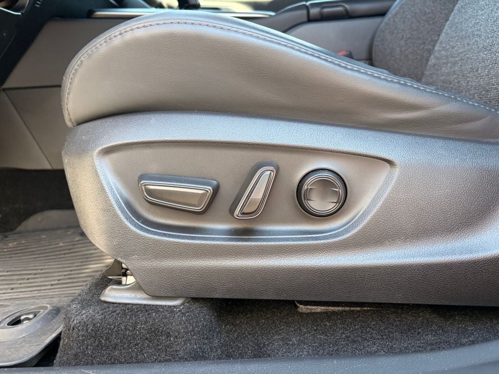 2023 Toyota Toyota Crown XLE XLE