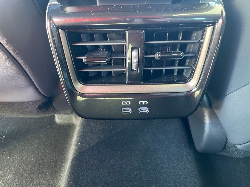 2025 Toyota Toyota Crown Signia Limited