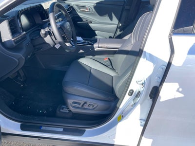 2025 Toyota Toyota Crown Signia Limited