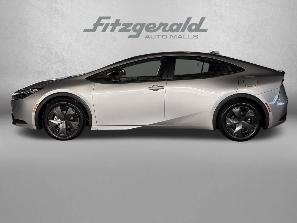 2025 Toyota PRIUS LE