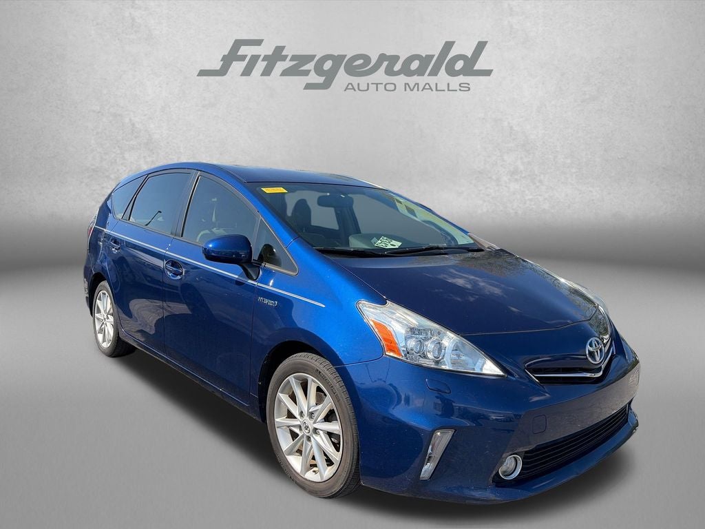 2014 Toyota PRIUS v Five
