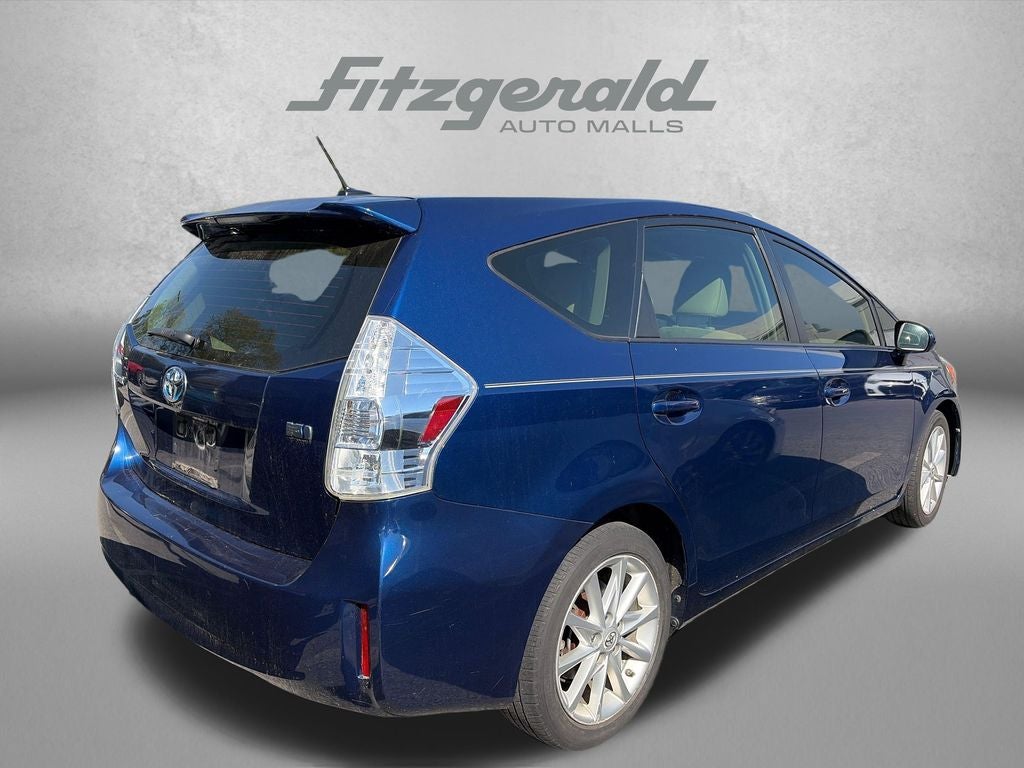2014 Toyota PRIUS v Five