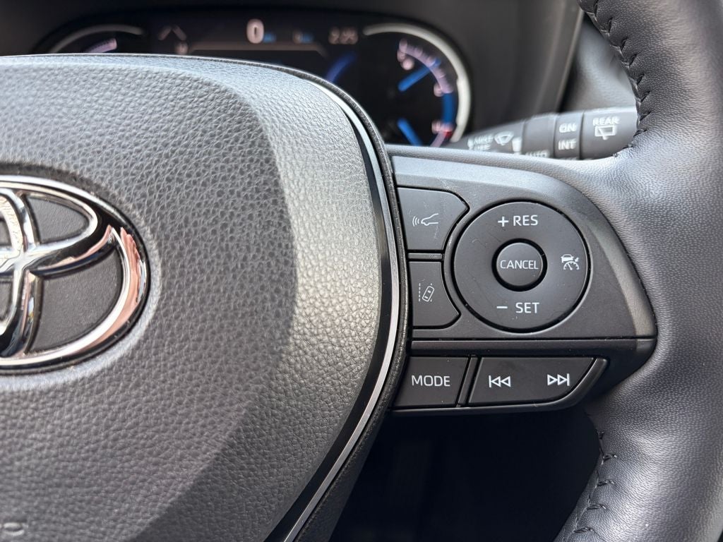 2023 Toyota RAV4 HYBRID SE