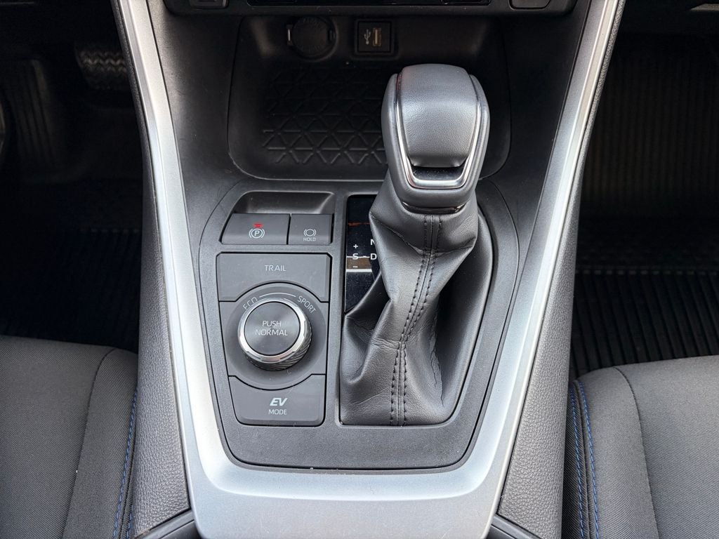 2023 Toyota RAV4 HYBRID SE