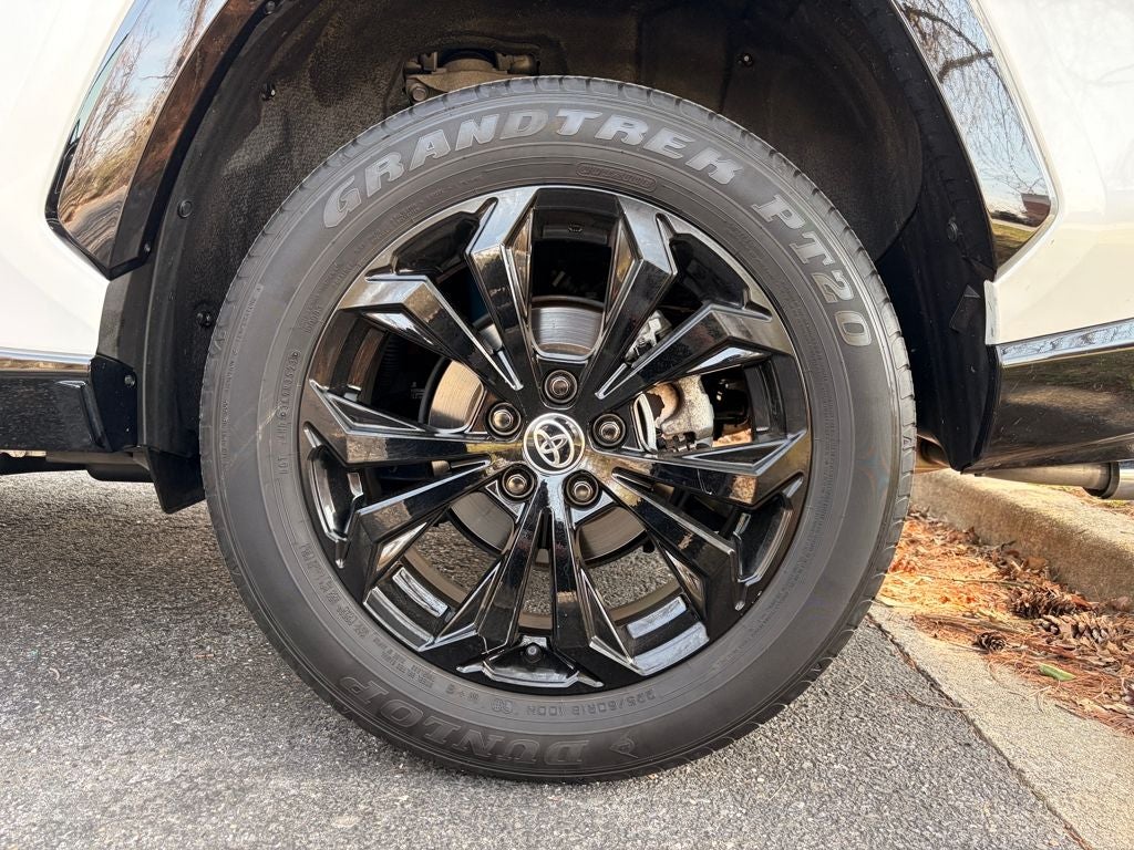 2023 Toyota RAV4 HYBRID SE