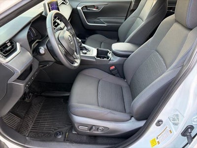 2023 Toyota RAV4 HYBRID SE
