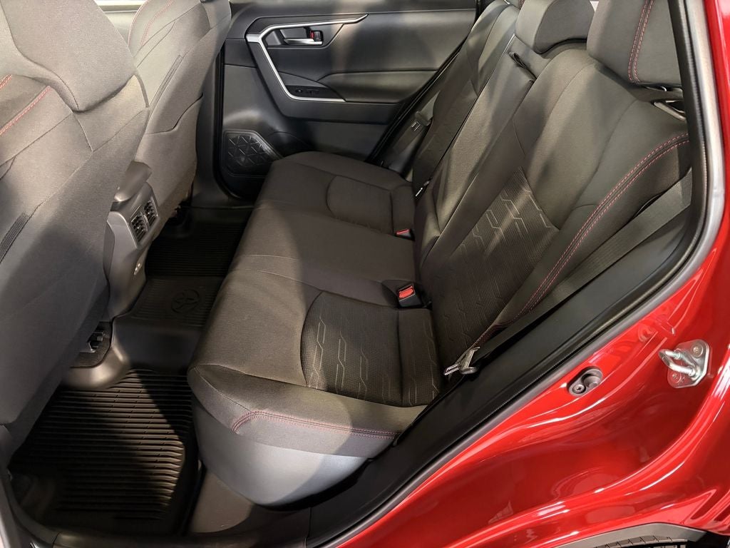 2025 Toyota RAV4 Plug-in Hybrid SE