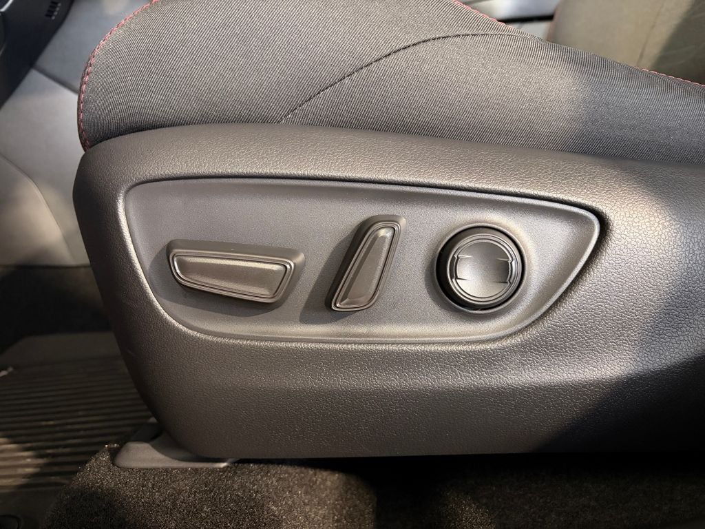 2025 Toyota RAV4 Plug-in Hybrid SE