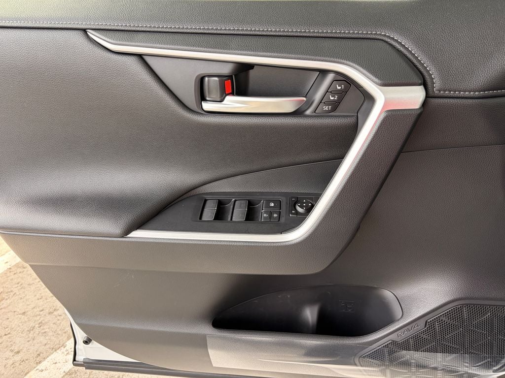 2025 Toyota RAV4 HYBRID Limited