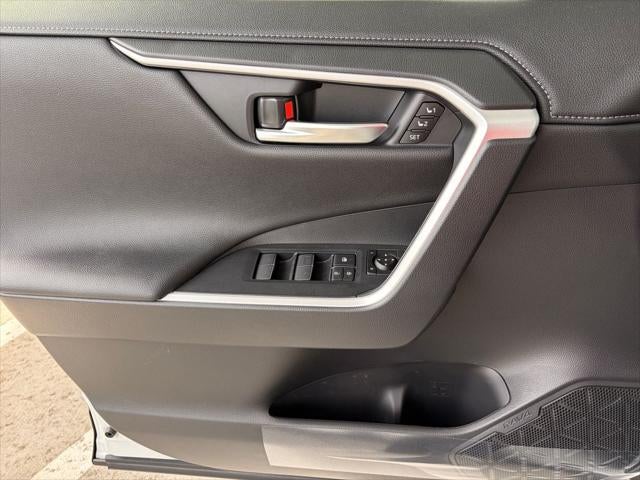 2025 Toyota RAV4 HYBRID Limited