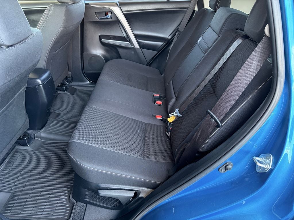 2017 Toyota RAV4 Hybrid XLE