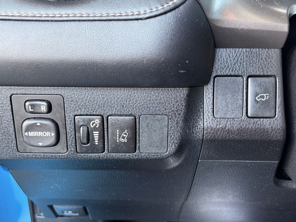 2017 Toyota RAV4 Hybrid XLE