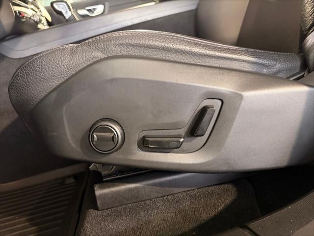 2021 Volvo XC60 T5 Momentum