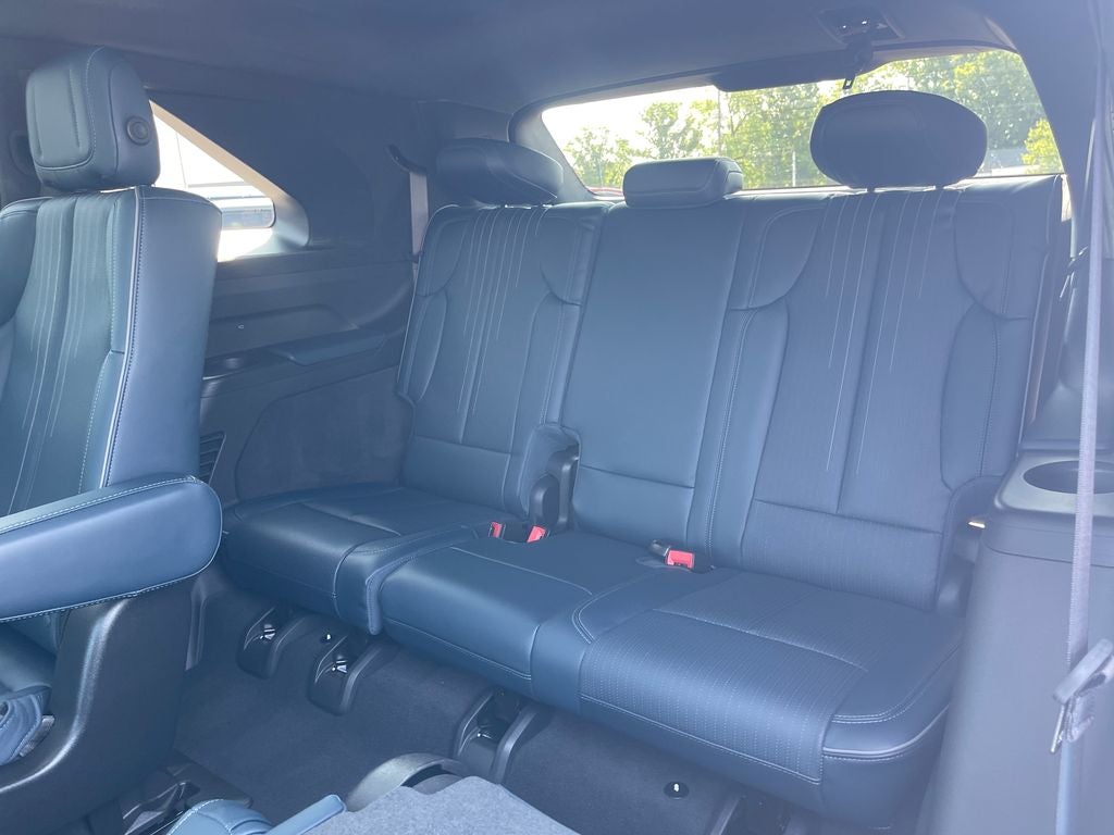 2025 Cadillac ESCALADE IQ Luxury 2