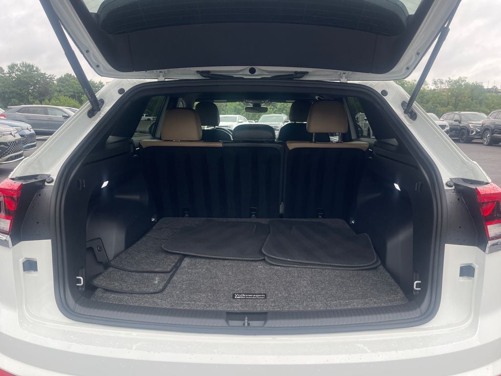2024 Volkswagen Atlas Cross Sport 2.0T SE