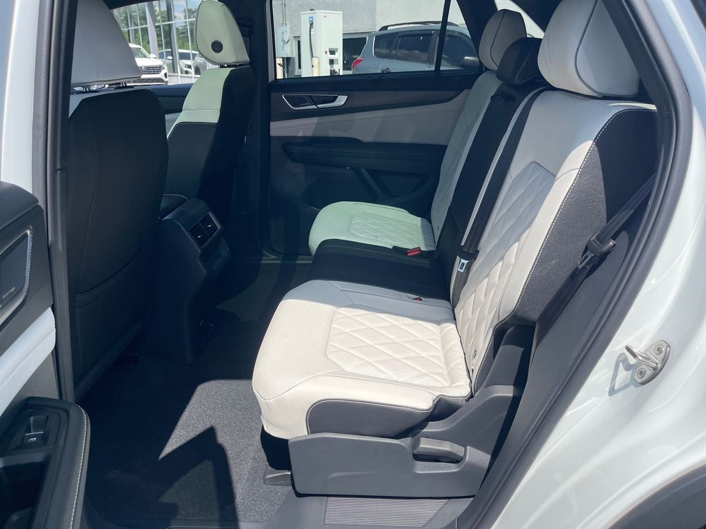 2026 Volkswagen Atlas Cross Sport 2.0T SEL Premium R-Line 4MOTION