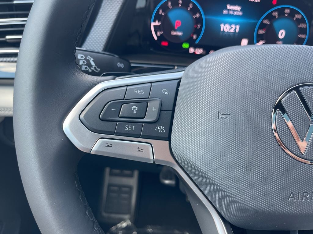2026 Volkswagen Atlas Cross Sport 2.0T SEL Premium R-Line 4MOTION