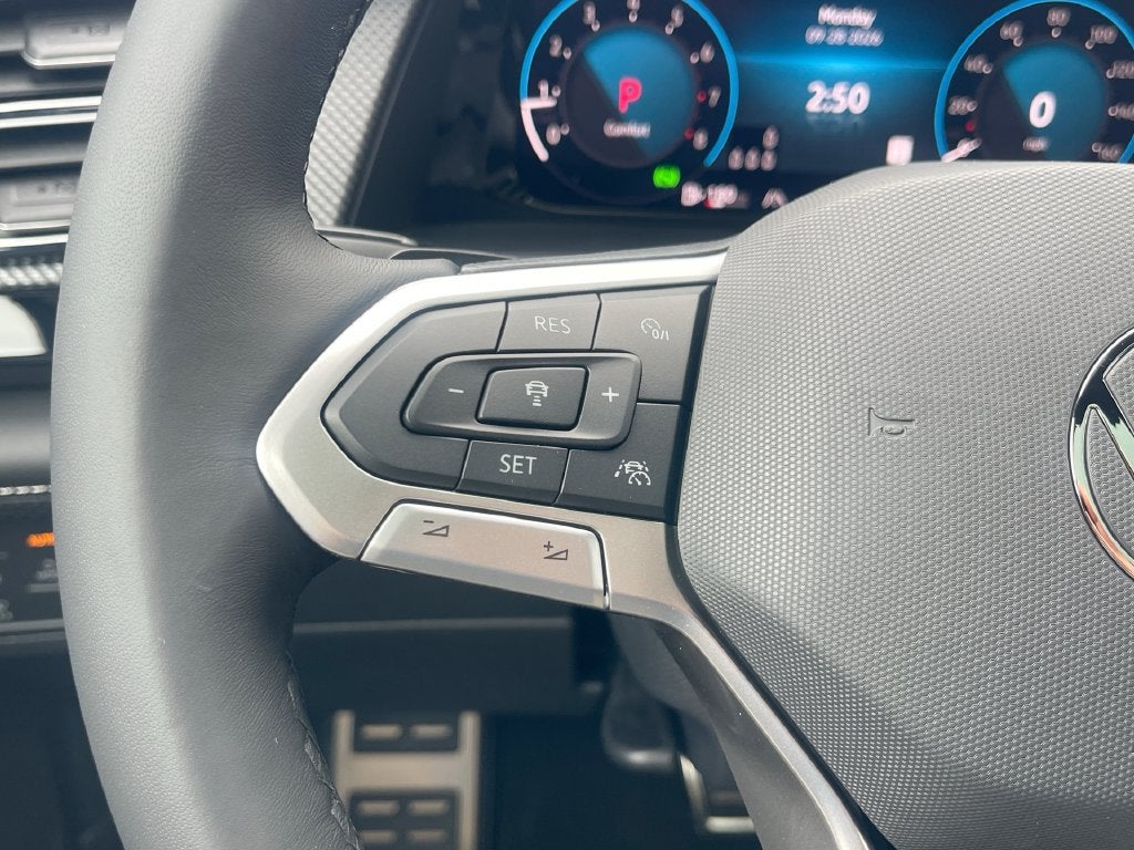 2026 Volkswagen Atlas Cross Sport SEL Premium R-Line