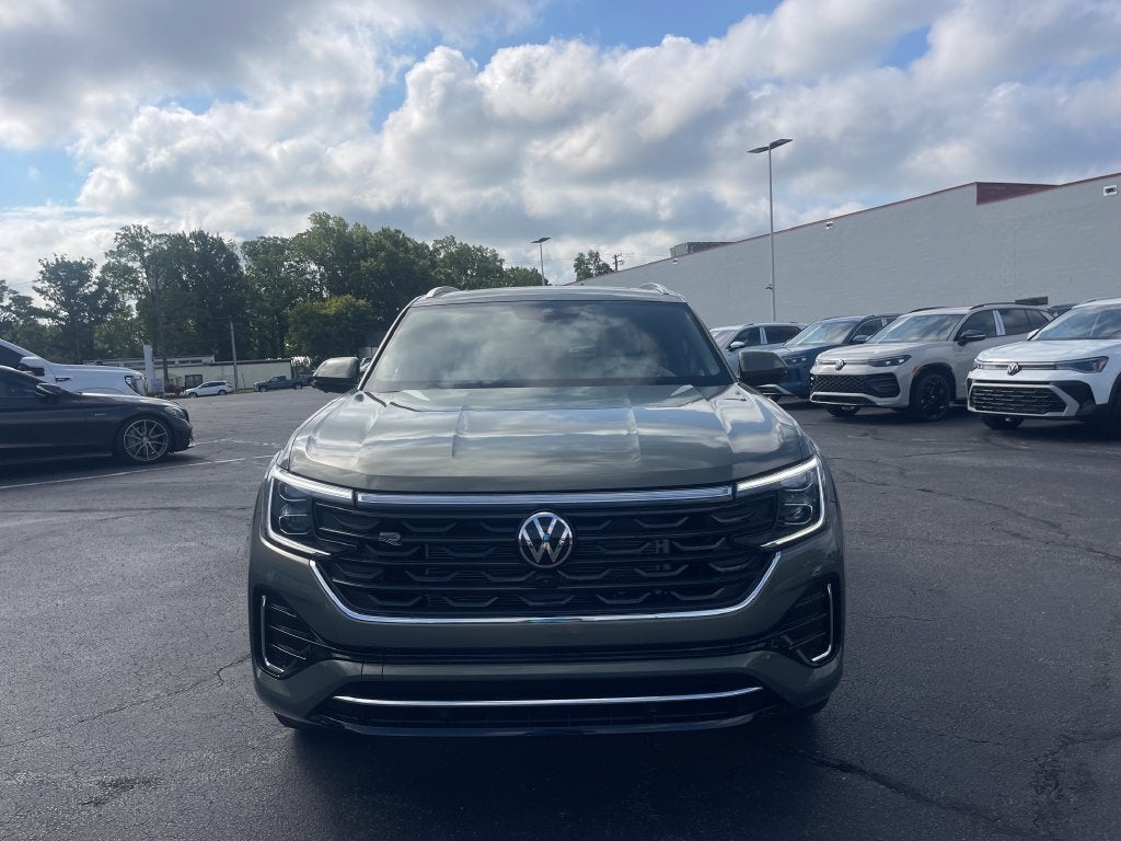 2026 Volkswagen Atlas Cross Sport 2.0T SEL Premium R-Line