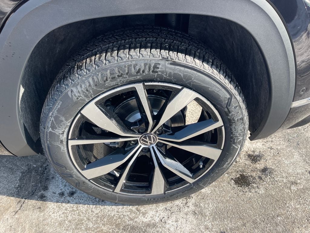 2026 Volkswagen Atlas Cross Sport 2.0T SEL Premium R-Line