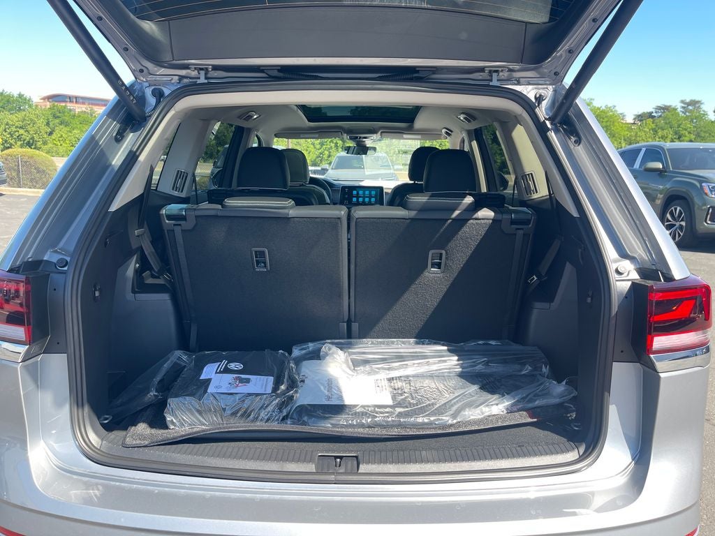 2026 Volkswagen Atlas 2.0T SEL Premium R-Line