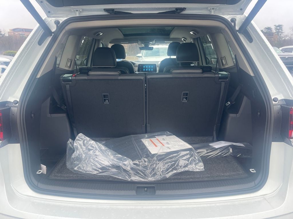 2026 Volkswagen Atlas 2.0T SEL Premium R-Line