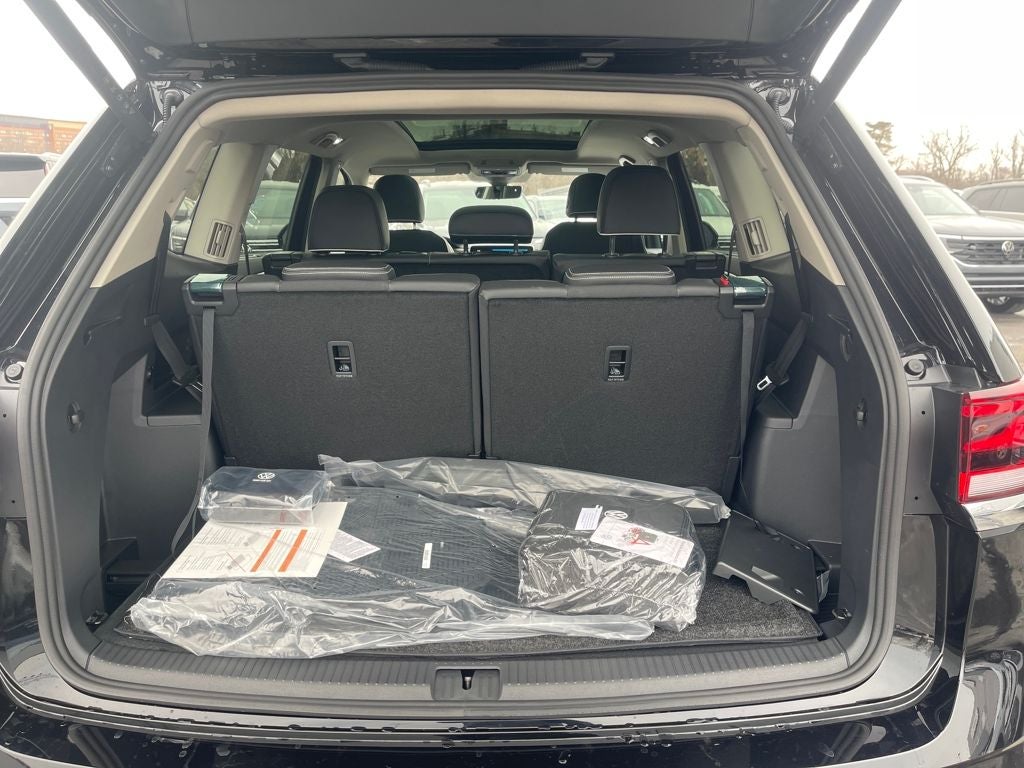 2026 Volkswagen Atlas 2.0T SEL Premium R-Line