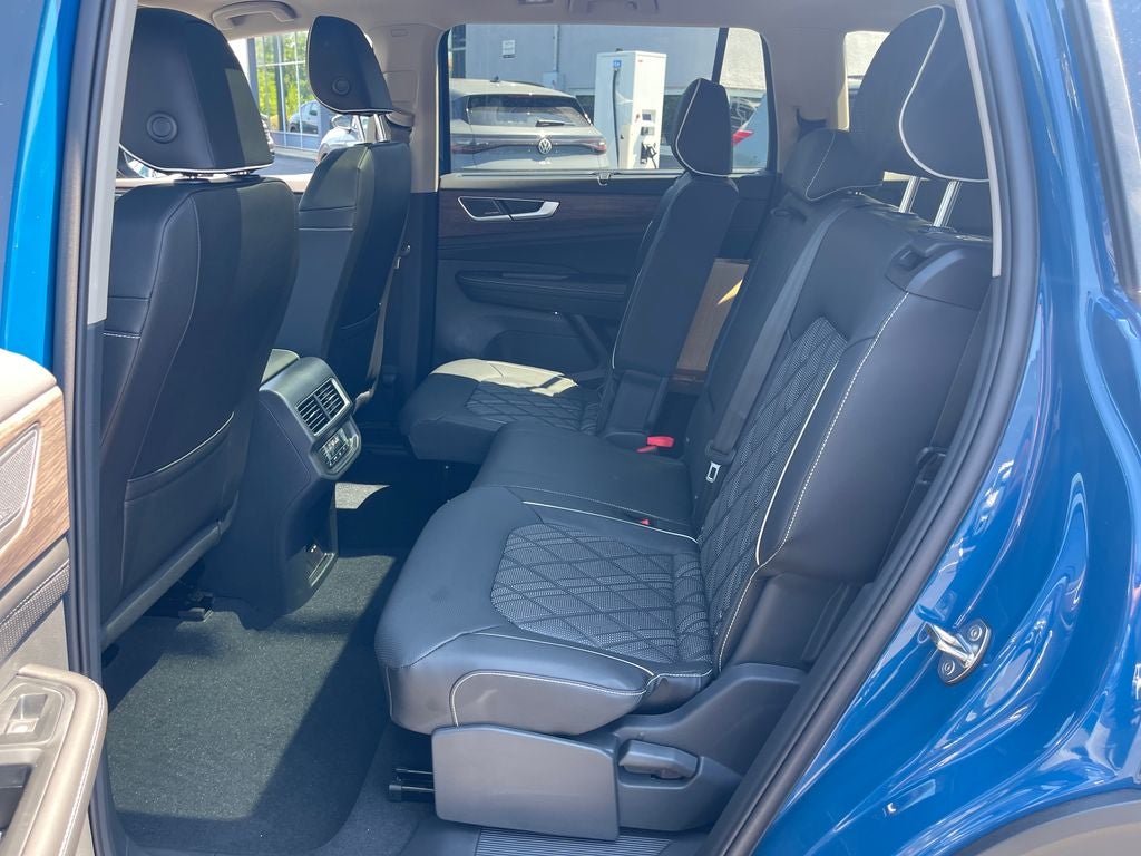 2026 Volkswagen Atlas 2.0T SEL Premium R-Line