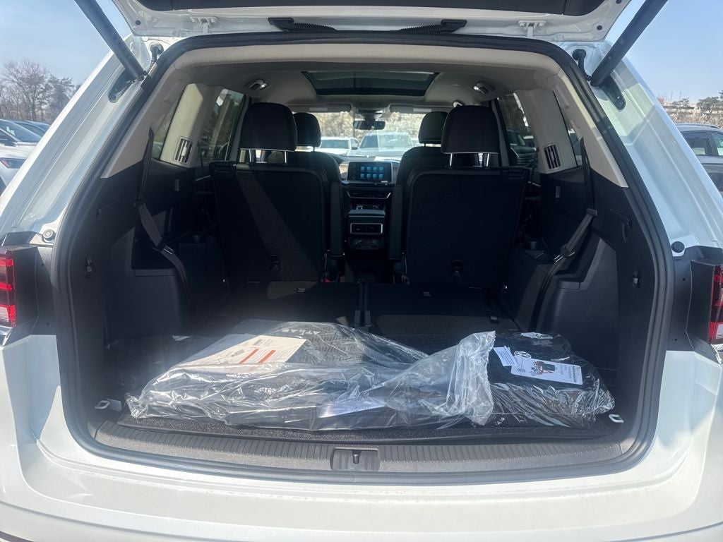 2026 Volkswagen Atlas 2.0T SEL Premium R-Line