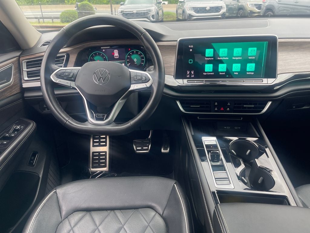 2025 Volkswagen Atlas 2.0T SEL Premium R-Line