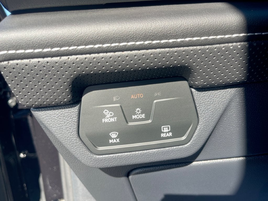 2026 Volkswagen Atlas SE w/Technology