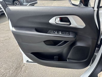 2024 Chrysler Pacifica Touring