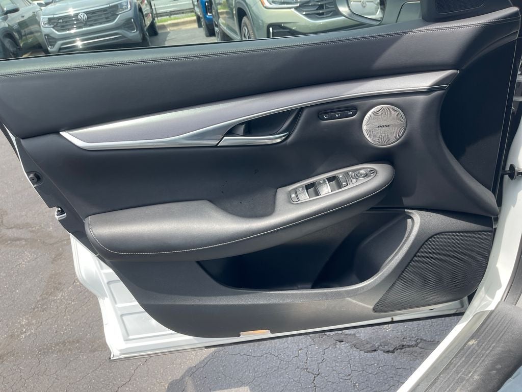 2023 INFINITI QX50 LUXE