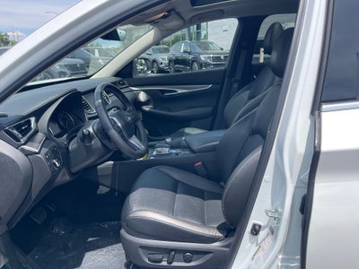 2023 INFINITI QX50 LUXE