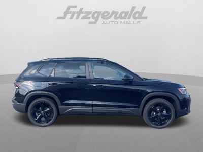 2026 Volkswagen Taos 1.5T SE Black