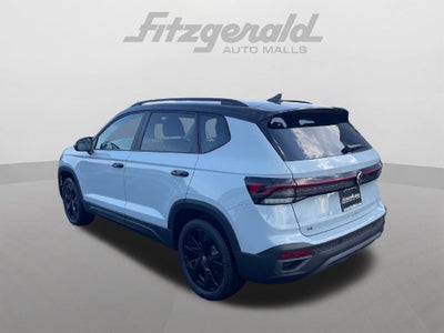 2027 Volkswagen Taos 1.5T SE Black