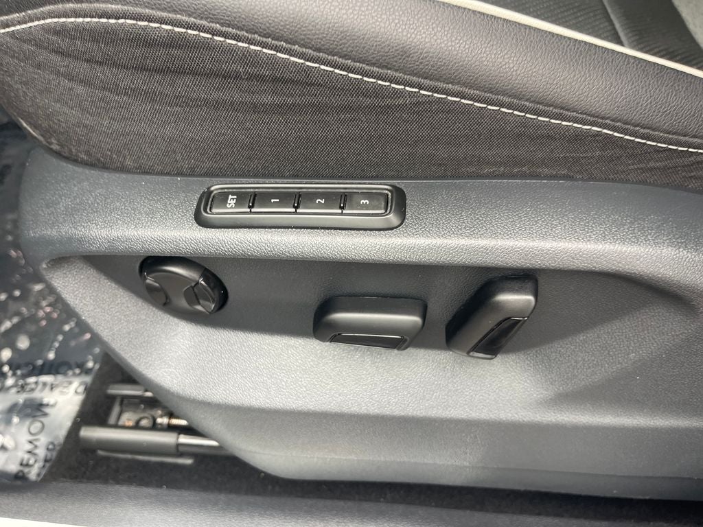 2023 Volkswagen Tiguan 2.0T SEL R-Line