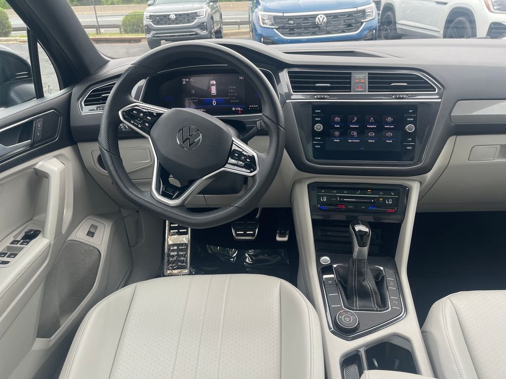 2024 Volkswagen Tiguan 2.0T SE R-Line Black